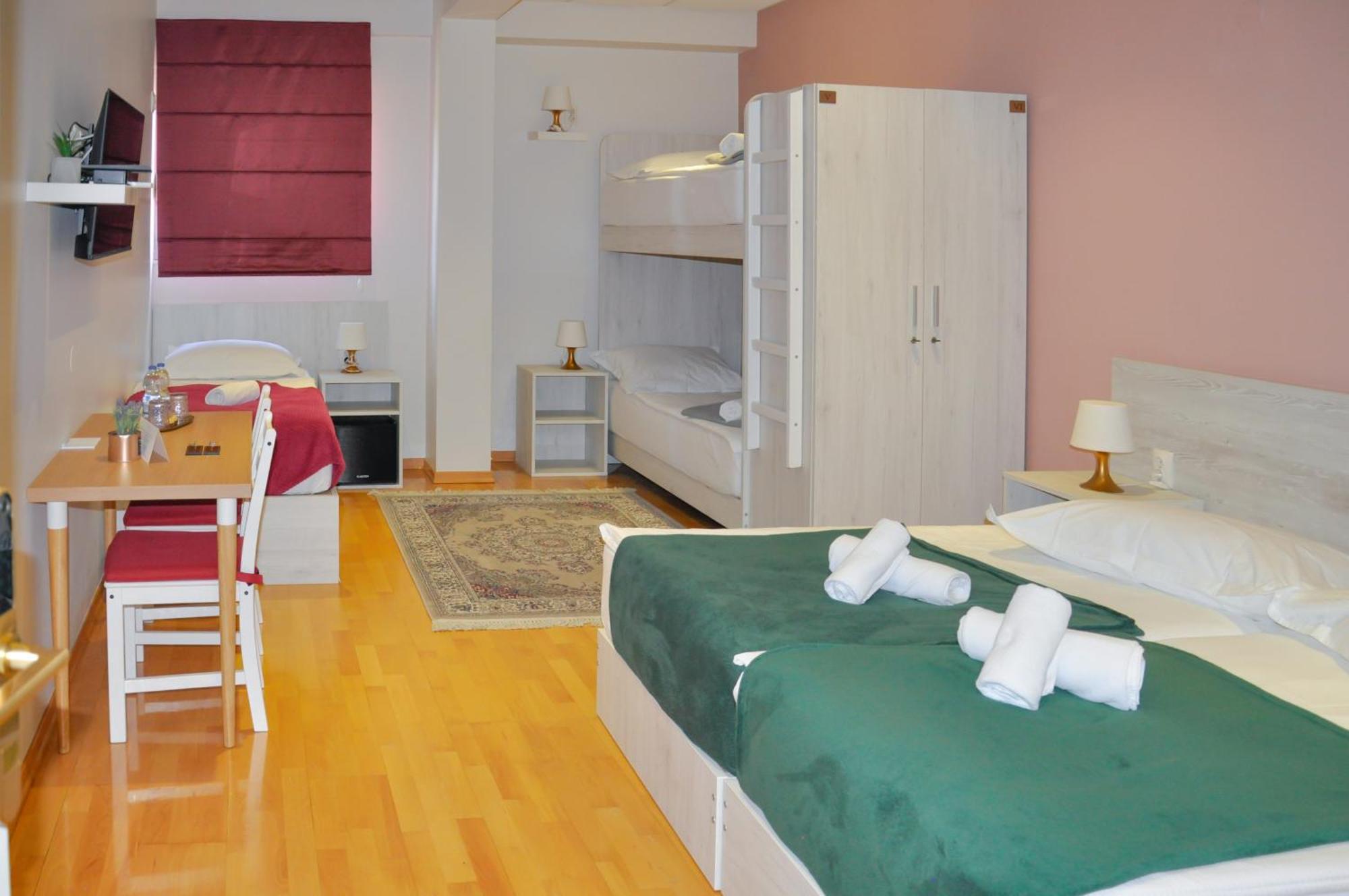 Boutique Hostel Livia เมทโควิช ภายนอก รูปภาพ