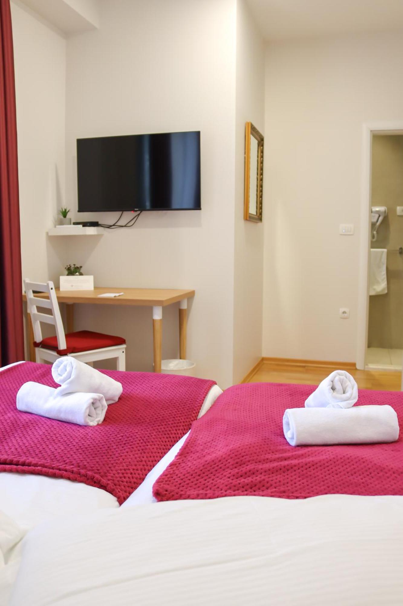 Boutique Hostel Livia เมทโควิช ภายนอก รูปภาพ
